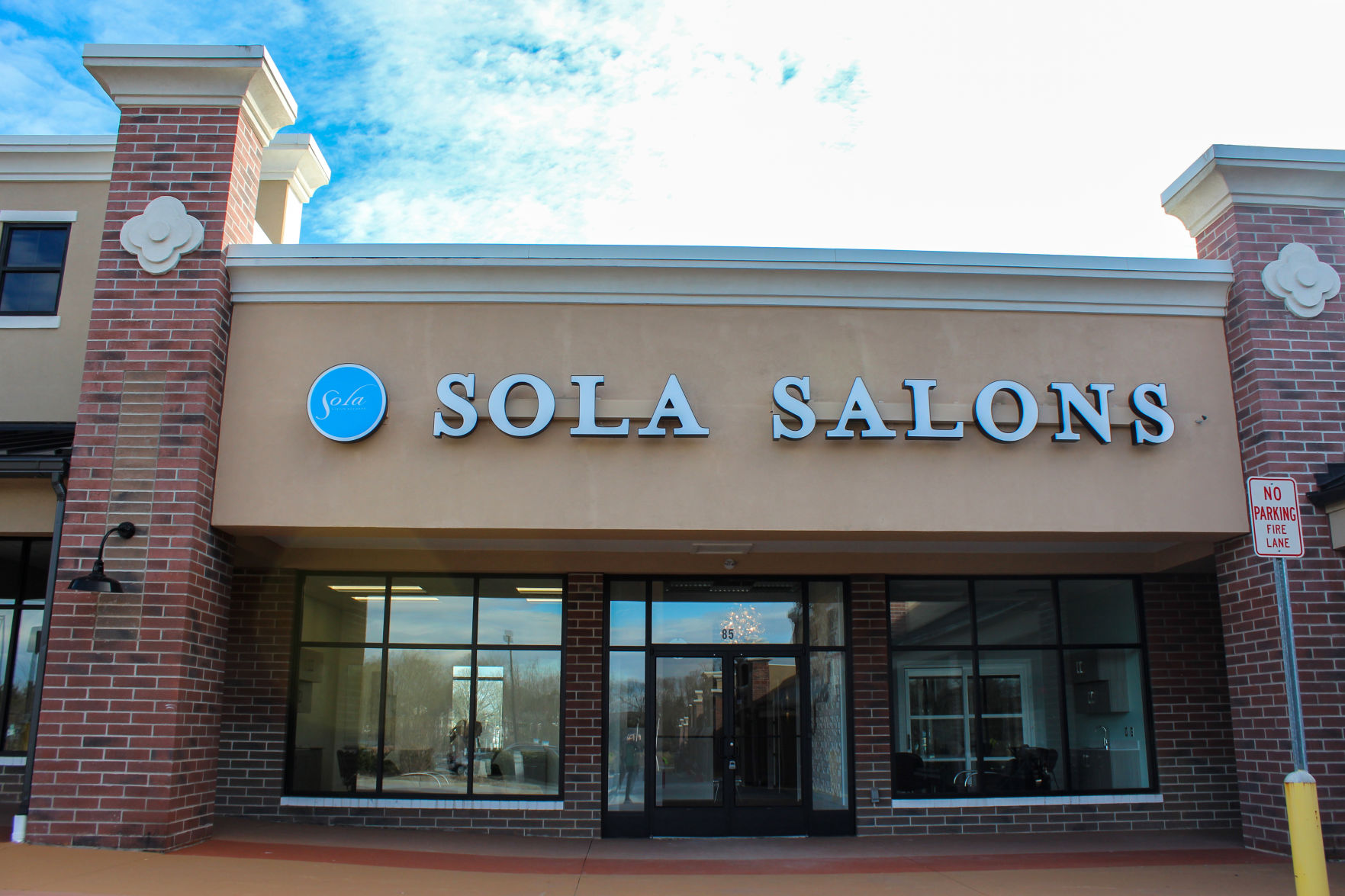 _Sola-Salon-Studios-South-Asheville_Building-Exterior_Photo-By-Hayley-Benton.JPG